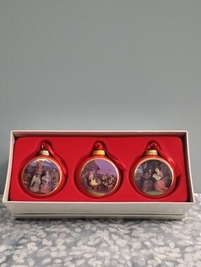 ⭐Rare Vintage Christmas Ornaments 3 Pack Red& Gold Nativity Holiday Trio